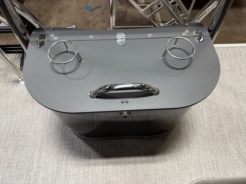 Slide: The Image of Tahoe Cascade 2385 Quad Lounge Tritoon & 225HP 4-Stroke 2025 - 24