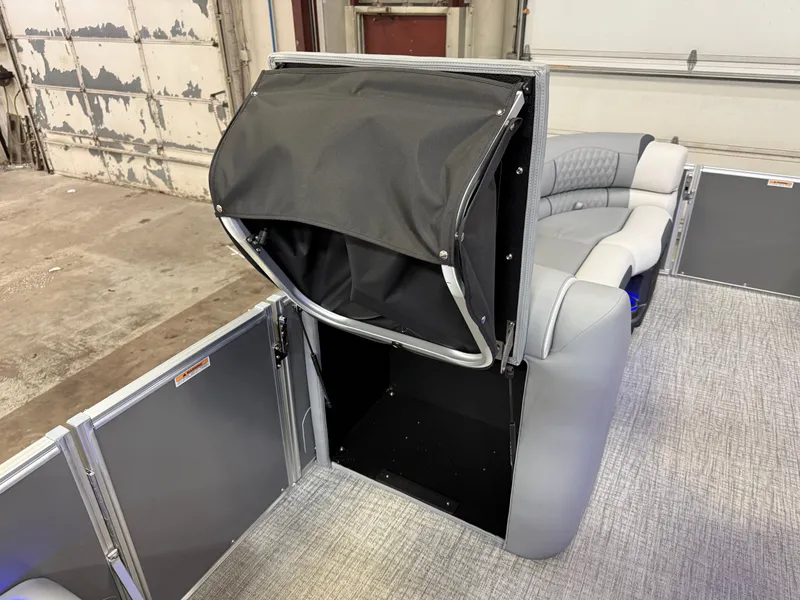 Slide: The Image of Tahoe Cascade 2385 Quad Lounge Tritoon & 225HP 4-Stroke 2025 - 28