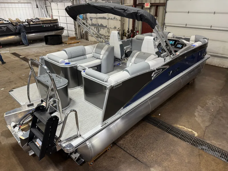 Slide: The Image of Tahoe Cascade 2385 Quad Lounge Tritoon & 225HP 4-Stroke 2025 - 47