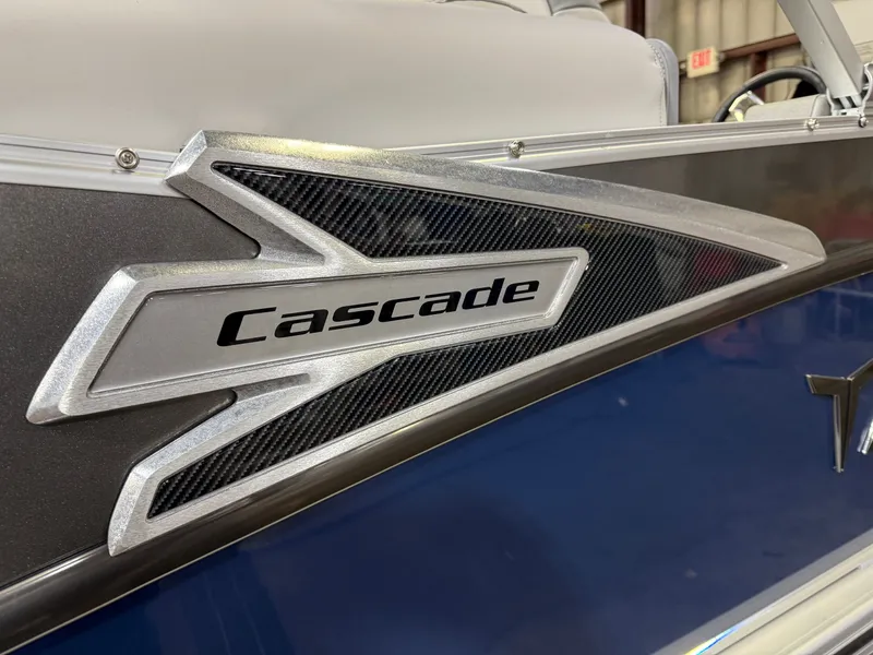 Slide: The Image of Tahoe Cascade 2385 Quad Lounge Tritoon & 225HP 4-Stroke 2025 - 49