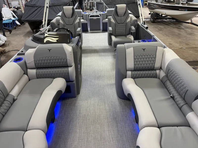 Slide: The Image of Tahoe Cascade 2385 Quad Lounge Tritoon & 225HP 4-Stroke 2025 - 7