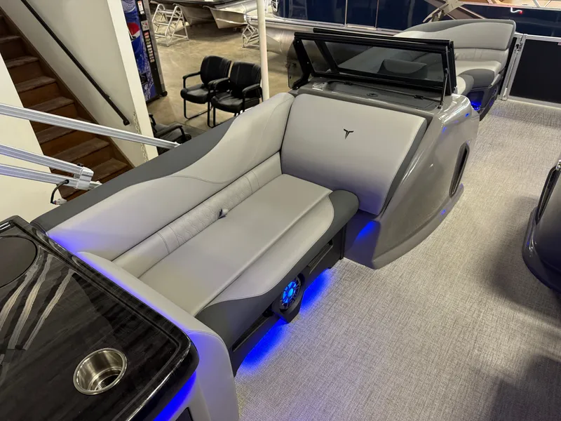 Slide: The Image of Tahoe LTZ 2385 Elite Windshield Tritoon & Honda 4-Stroke EFI 2025 - 12