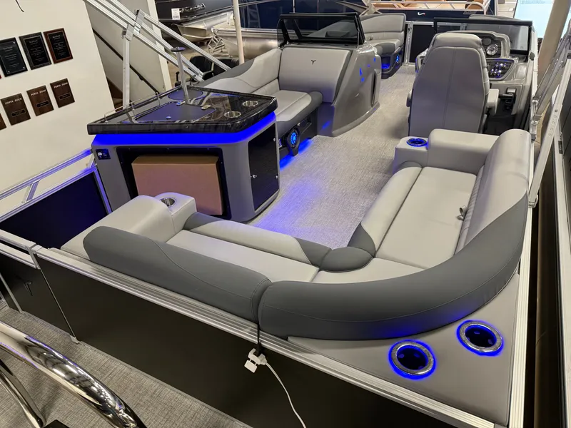 Slide: The Image of Tahoe LTZ 2385 Elite Windshield Tritoon & Honda 4-Stroke EFI 2025 - 18