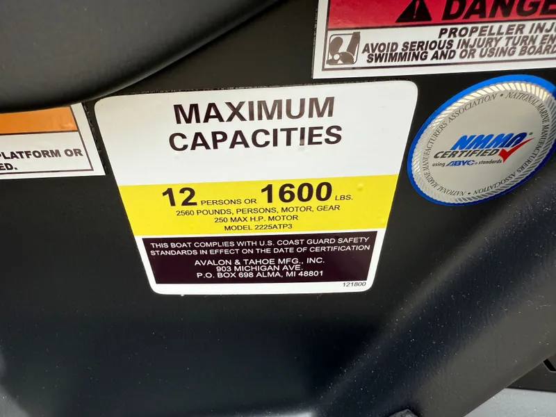 Slide: The Image of Tahoe Cascade 2385 Quad Lounge Shift Tritoon & Honda 4-Stroke EFI 2025 - 18