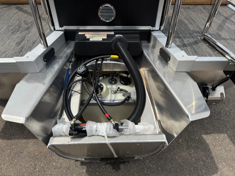 Slide: The Image of Tahoe Cascade 2385 Quad Lounge Shift Tritoon & Honda 4-Stroke EFI 2025 - 45