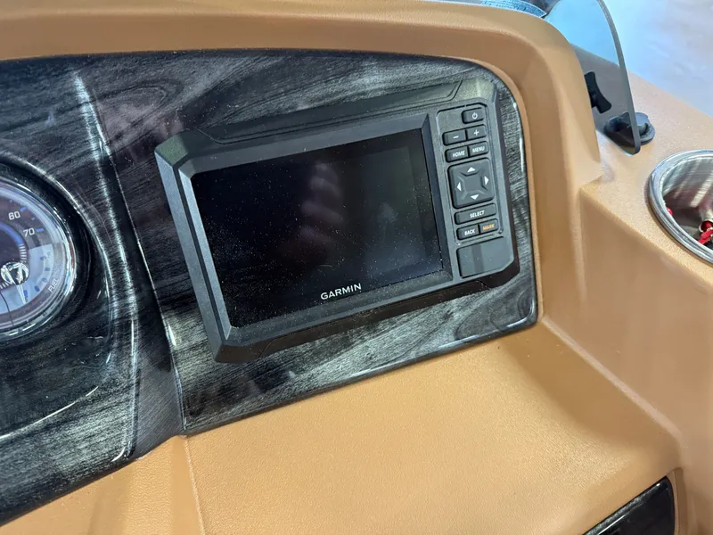 Slide: The Image of Tahoe LTZ 2385 Quad Lounge Shift Flip Tritoon & Honda 4-Stroke EFI 2025 - 16