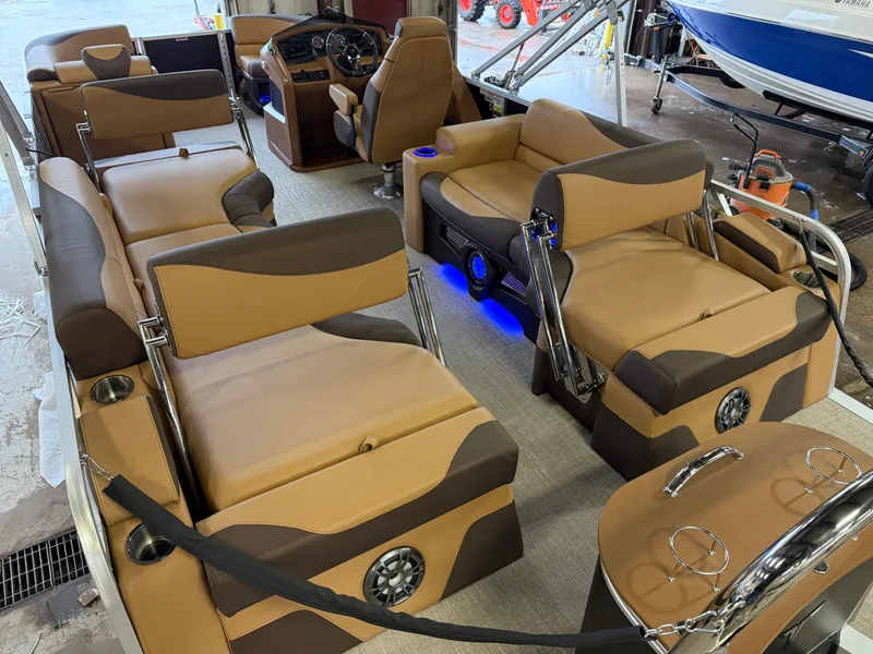 Slide: The Image of Tahoe LTZ 2385 Quad Lounge Shift Flip Tritoon & Honda 4-Stroke EFI 2025 - 24