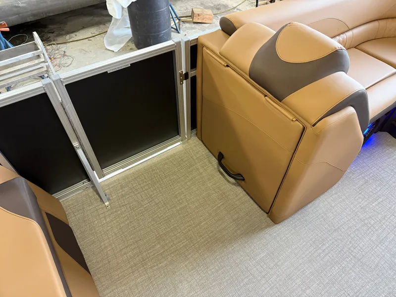 Slide: The Image of Tahoe LTZ 2385 Quad Lounge Shift Flip Tritoon & Honda 4-Stroke EFI 2025 - 29