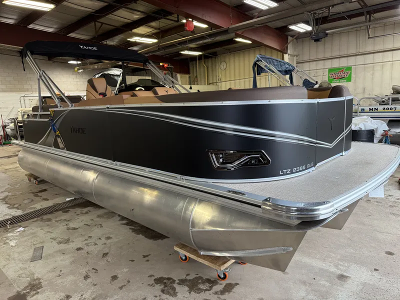 Slide: The Image of Tahoe LTZ 2385 Quad Lounge Shift Flip Tritoon & Honda 4-Stroke EFI 2025 - 38