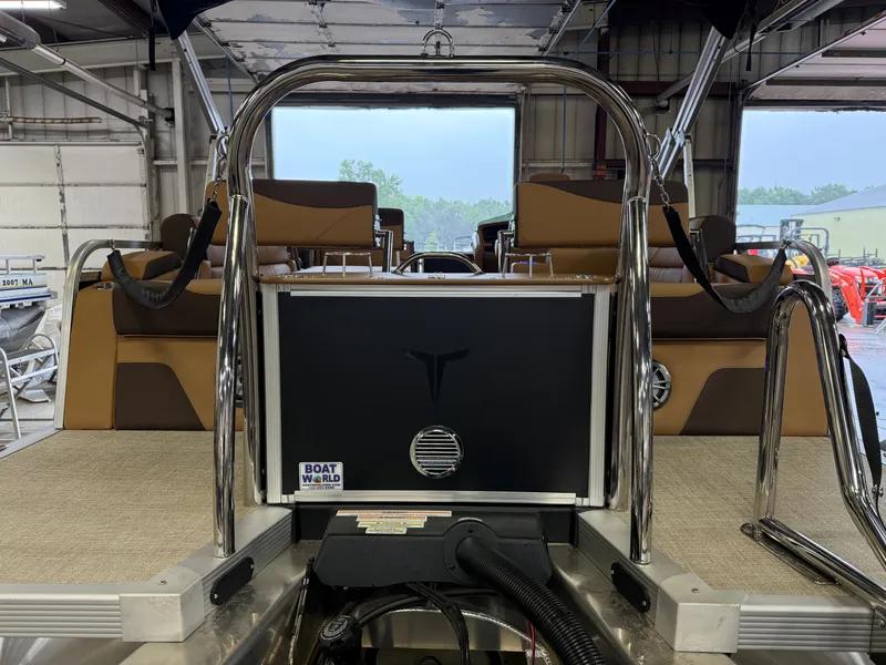 Slide: The Image of Tahoe LTZ 2385 Quad Lounge Shift Flip Tritoon & Honda 4-Stroke EFI 2025 - 46