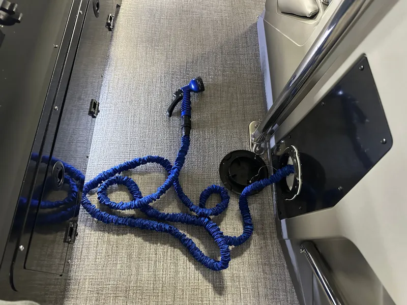 Slide: The Image of Tahoe Geofish CRF 2585 Tritoon & 225HP Outboard 2025 - 45