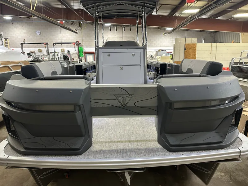 Slide: The Image of Tahoe Geofish CRF 2585 Tritoon & 225HP Outboard 2025 - 68