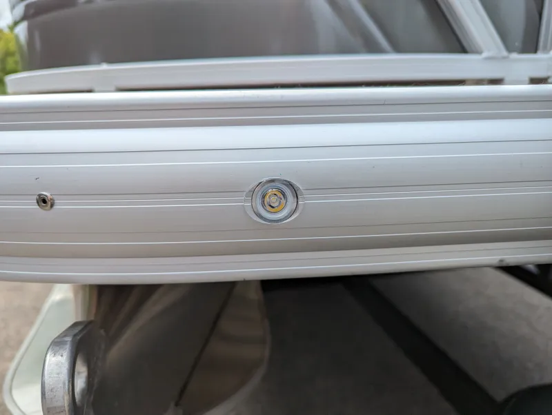 Slide: The Image of Sun Tracker Party Barge 20 DLX 2026 - 6