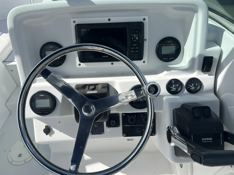 Slide: The Image of Glacier Bay 2640 Renegade 2005 - 6