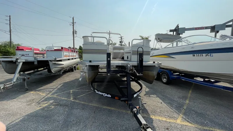 Slide: The Image of Sylvan ADVANTAGE Tow and Go 1996 - 5