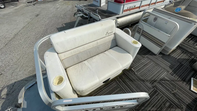 Slide: The Image of Sylvan ADVANTAGE Tow and Go 1996 - 6