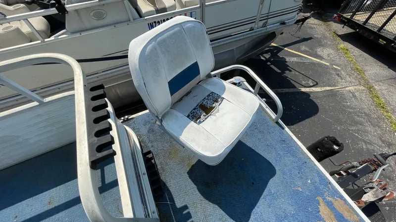 Slide: The Image of Odyssey 2102 MILLENIUM Tow and Go 2001 - 4