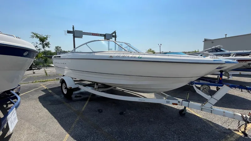The Image of Bayliner 205 CAPRI Tow and Go 2000 - 1