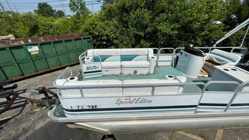 Slide: The Image of Sylvan 24SE Tow and Go 1994 - 3