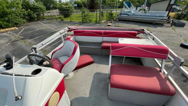 Slide: The Image of Crest Crest 25 SPORT Tow and Go 1995 - 3