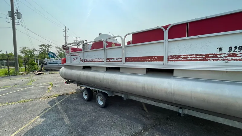 Slide: The Image of Crest Crest 25 SPORT Tow and Go 1995 - 4