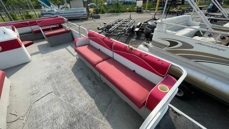 Slide: The Image of Crest Crest 25 SPORT Tow and Go 1995 - 5