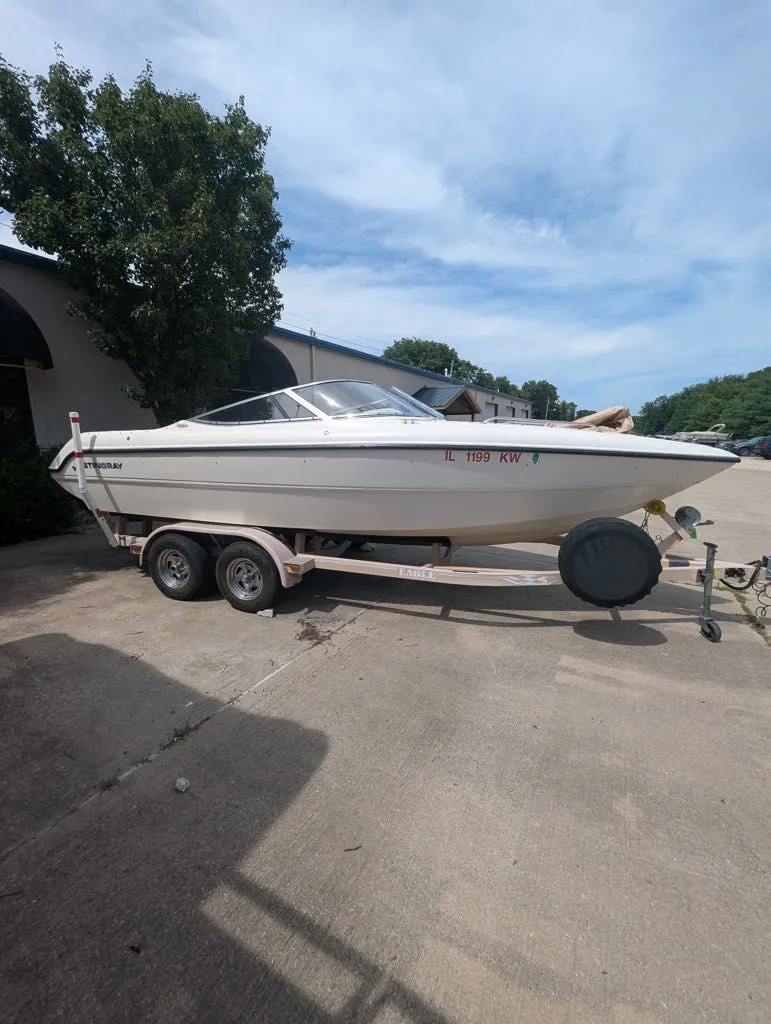 Slide: The Image of Stingray 220 LX 2002 - 1