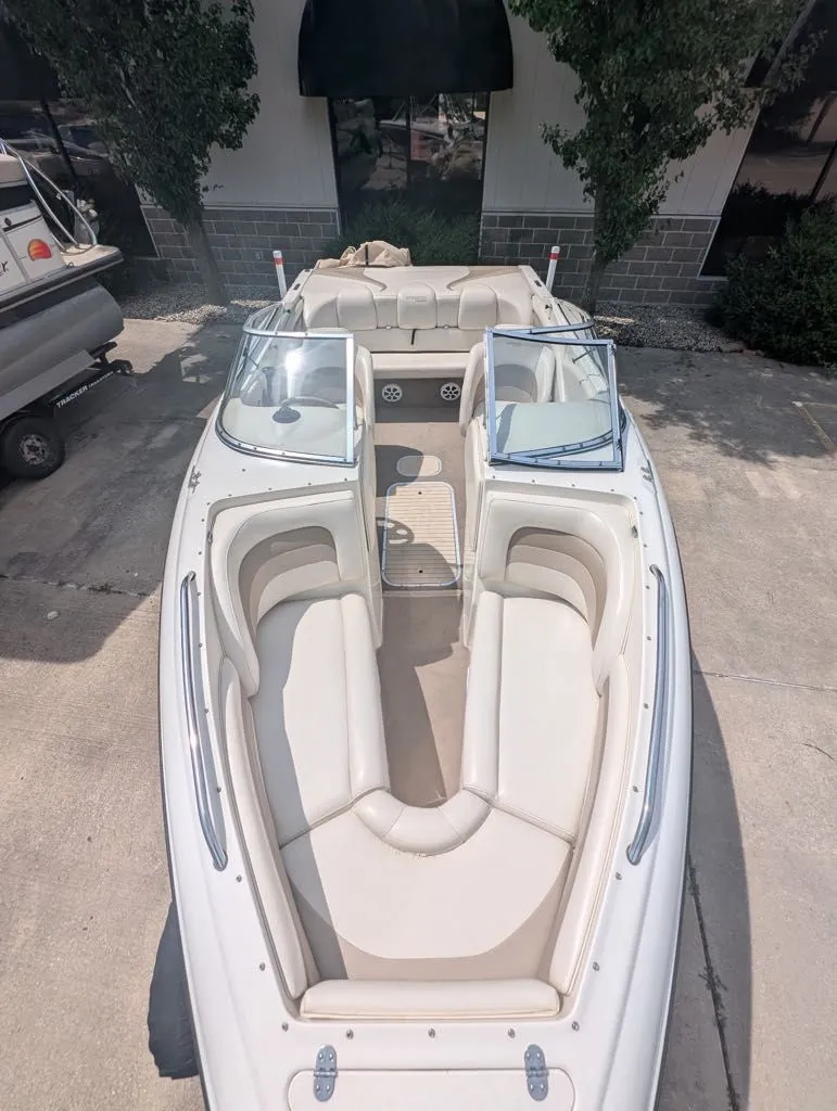 Slide: The Image of Stingray 220 LX 2002 - 2