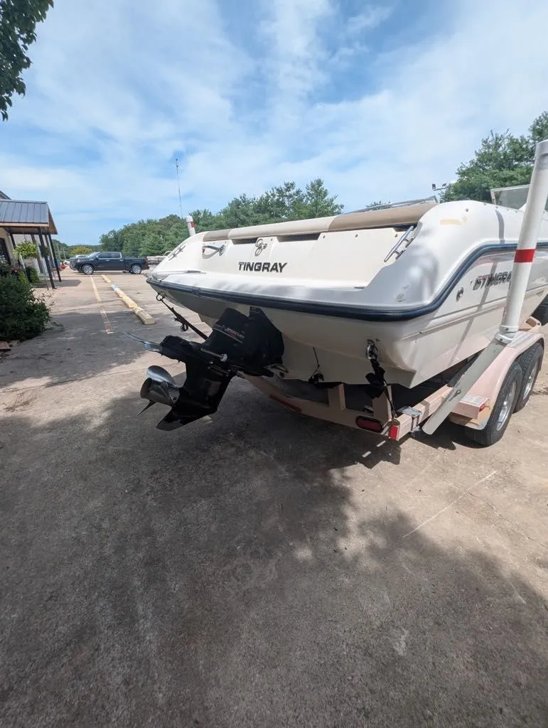 Slide: The Image of Stingray 220 LX 2002 - 3