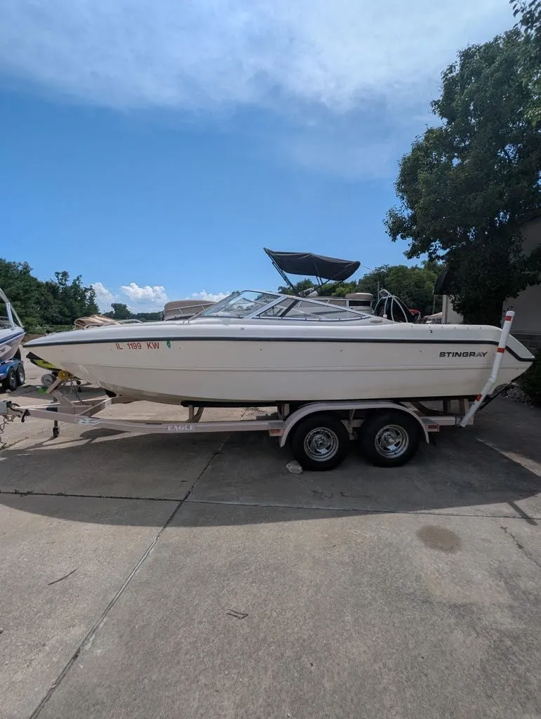 Slide: The Image of Stingray 220 LX 2002 - 6