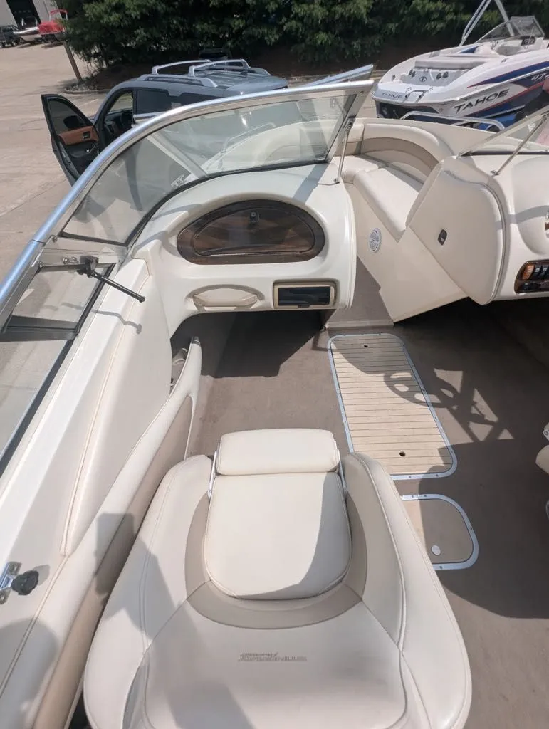 Slide: The Image of Stingray 220 LX 2002 - 8