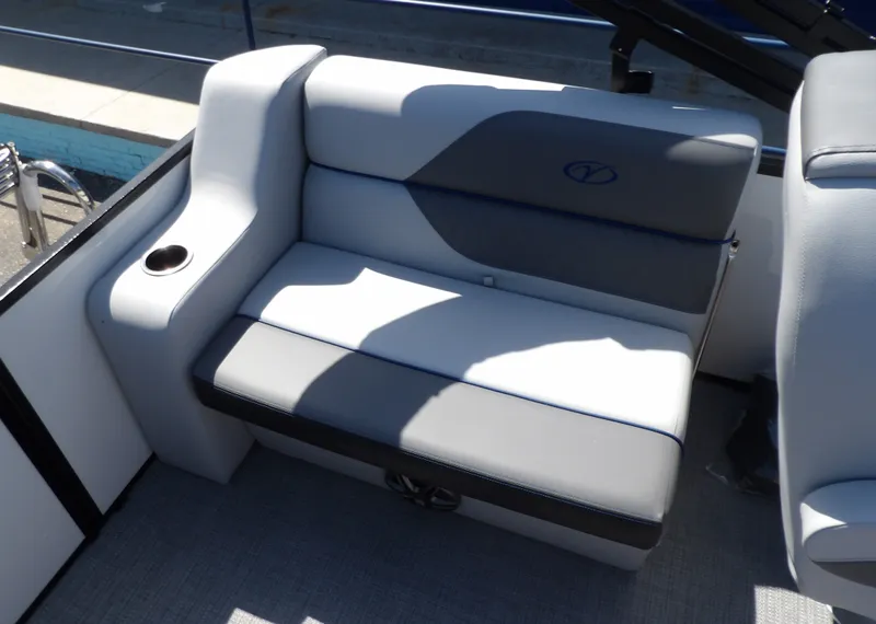 Slide: The Image of Veranda Vista Sport 20 2025 - 13