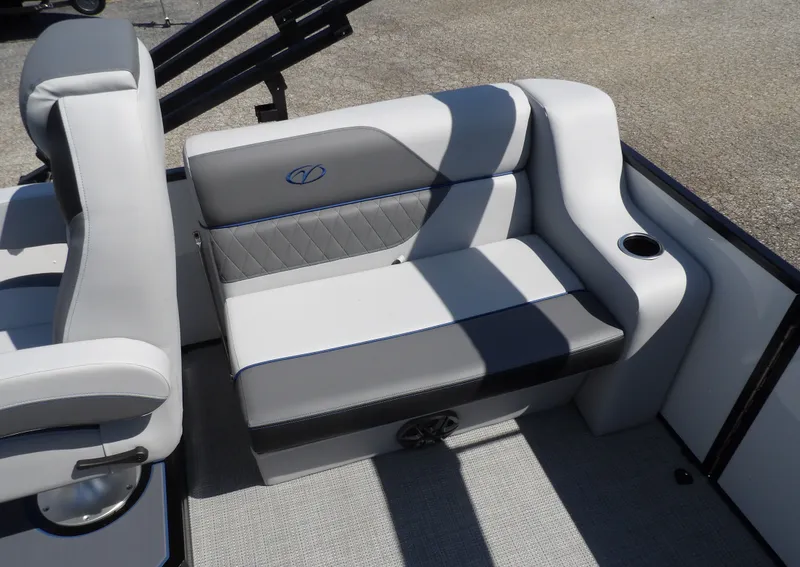 Slide: The Image of Veranda Vista Sport 20 2025 - 14