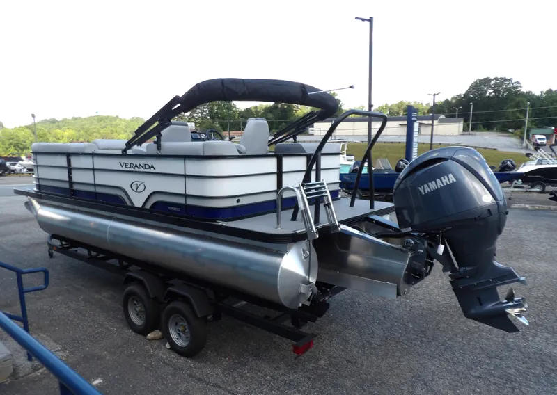 Slide: The Image of Veranda Vista Sport 20 2025 - 15