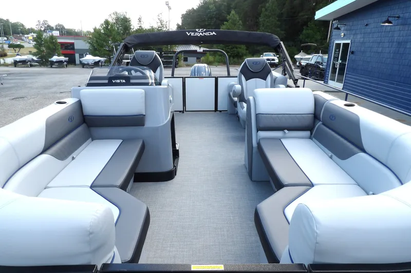 Slide: The Image of Veranda Vista Sport 20 2025 - 16