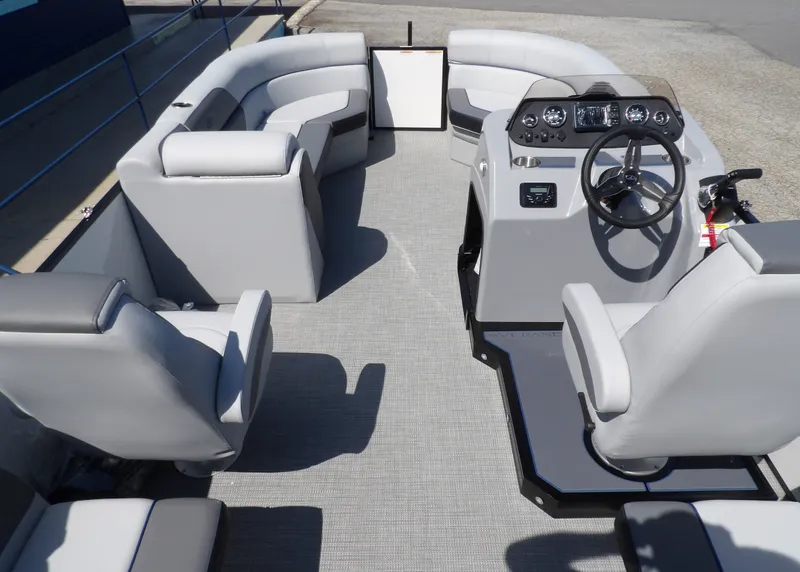 Slide: The Image of Veranda Vista Sport 20 2025 - 19