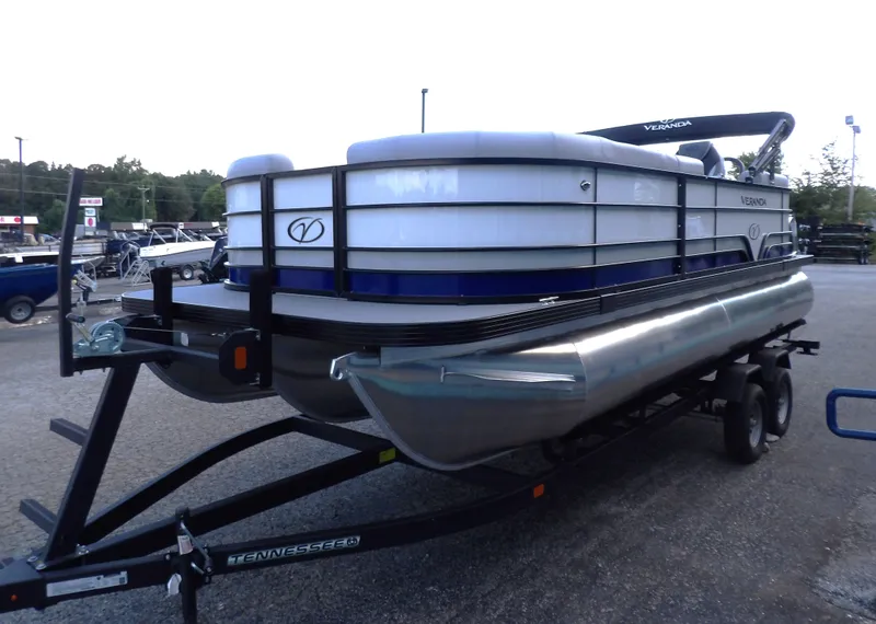 Slide: The Image of Veranda Vista Sport 20 2025 - 4