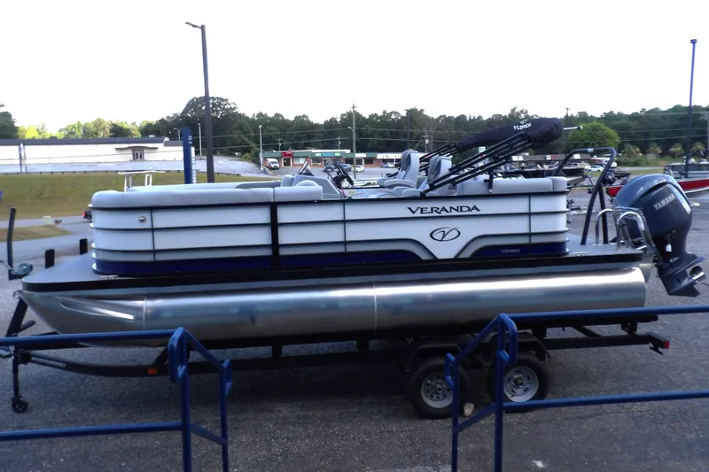 Slide: The Image of Veranda Vista Sport 20 2025 - 5