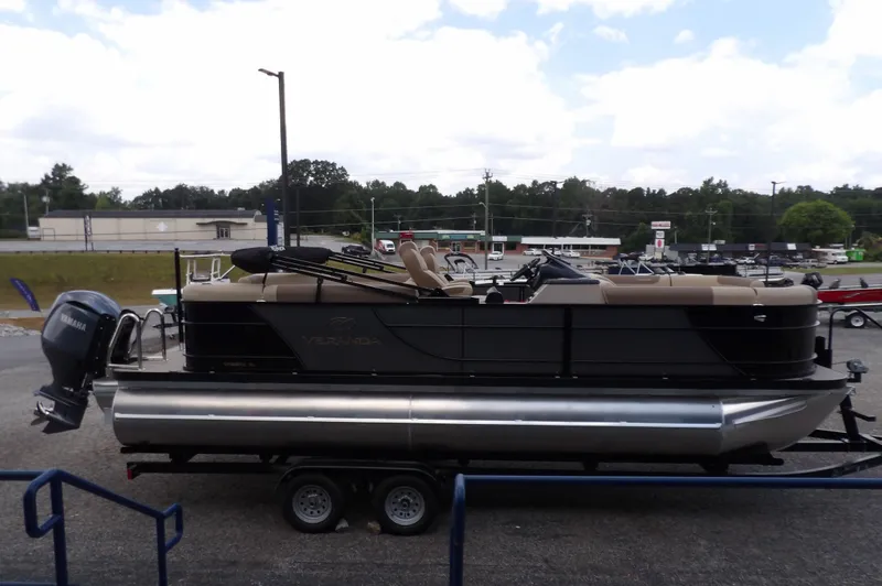 Slide: The Image of Veranda VR22RC 2025 - 3