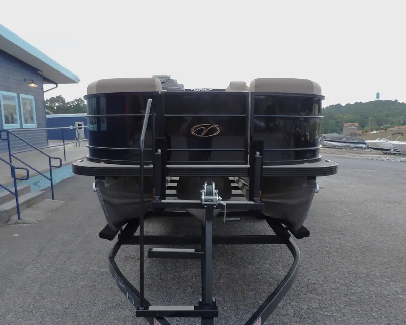 Slide: The Image of Veranda VR22RC 2025 - 4