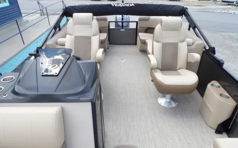 Slide: The Image of Veranda VR22RC 2025 - 6