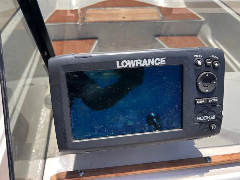 Slide: The Image of Boston Whaler Montauk 17 CC 1975 - 5