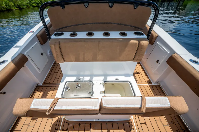 Slide: The Image of Sea Hunt Gamefish 30 Coffin Box 2022 - 25