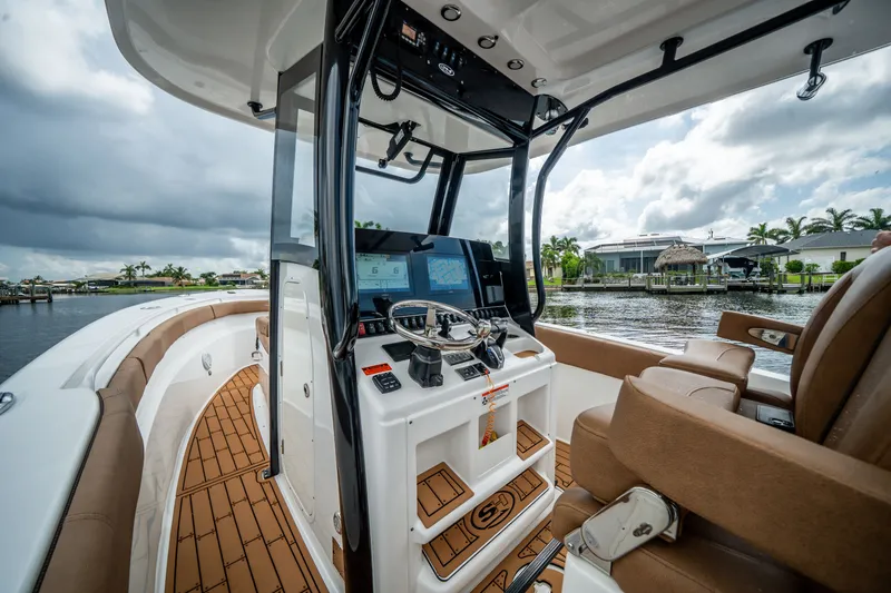 Slide: The Image of Sea Hunt Gamefish 30 Coffin Box 2022 - 27