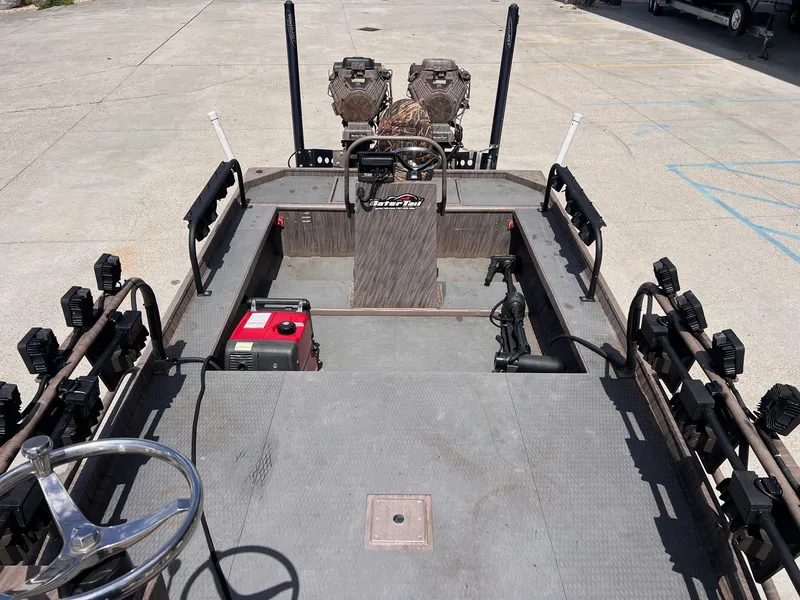 Slide: The Image of Gator-Tail 20x60 2014 - 4