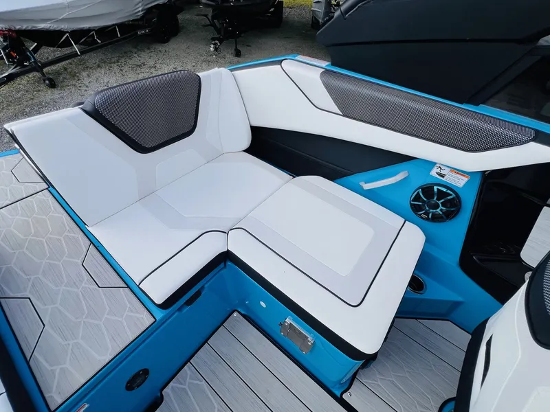 Slide: The Image of Yamaha 222XD 2023 - 17