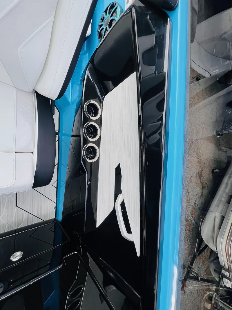 Slide: The Image of Yamaha 222XD 2023 - 33