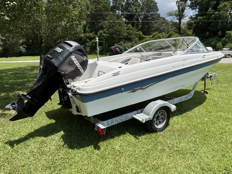 Slide: The Image of Bayliner 180 Bowrider 2011 - 10