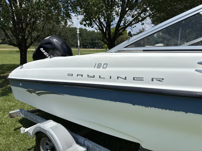 Slide: The Image of Bayliner 180 Bowrider 2011 - 3