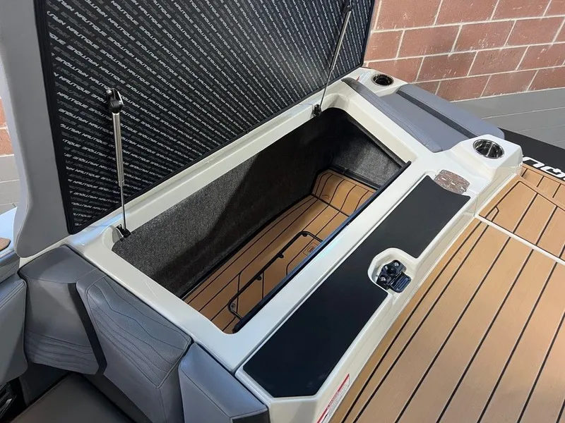 Slide: The Image of Nautique Super Air Nautique G23 2026 - 14